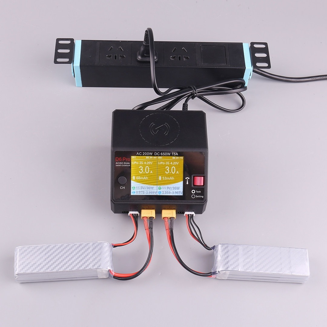 Intelligent Balance Charger, M - đánh giá và giá Drone Battery